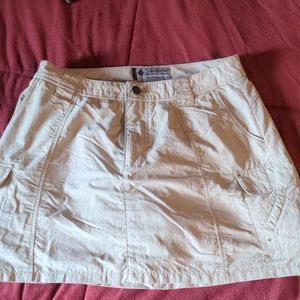 Columbia titanium cargo style skorts